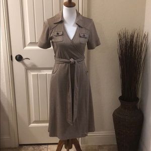 Banana Republic Dresses - Banana Republic Wrap Dress - Size Medium Banana Republic Dresses - Banana Republic Wrap Dress - Size Medium